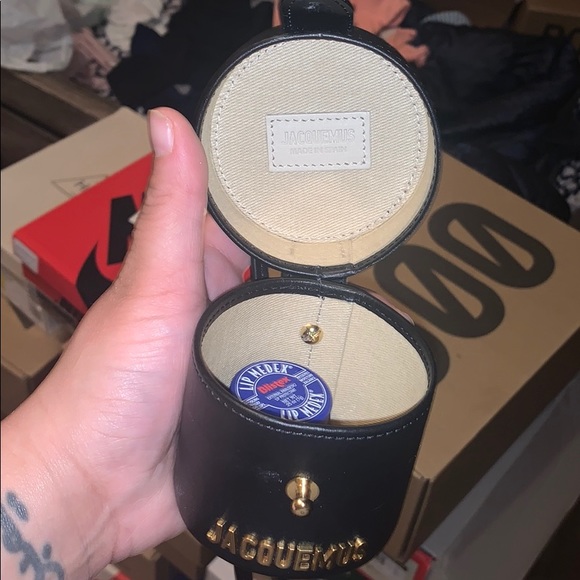 Jacquemus Handbags - Jacquemus mini side bag